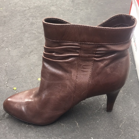 Cute new booties - Picture 3 of 4